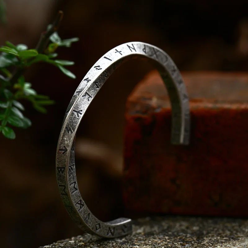 

SSG-056 2023 New Style Titanium Steel Viking Runes Amulets Bracelet Bangle Wristband Cuff Bracelets For Men Fashion Jewelry