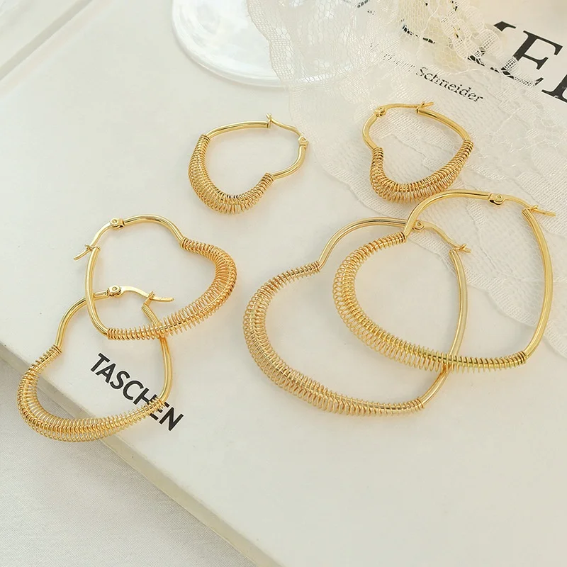 

Trendy women jewelry peach heart love earrings titanium steel plated 18K real gold earrings