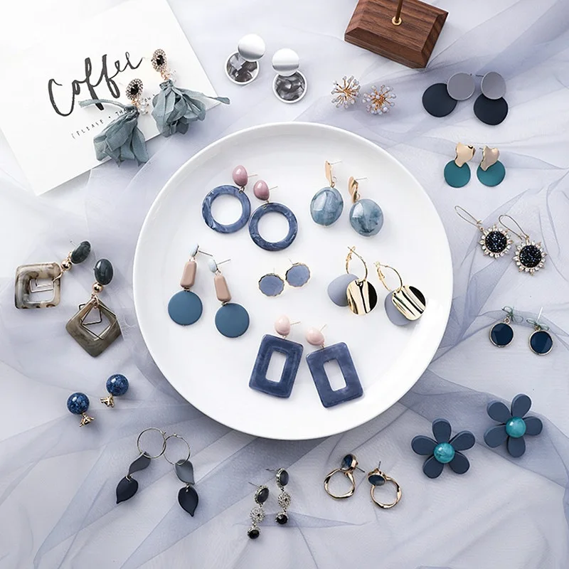

Artilady Modern Summer Blue Geometric Acrylic Irregular Drop Earring For Women Party Beach Weeding Jewelry Decor