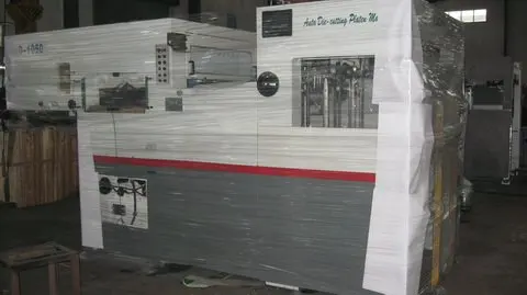 
carton die cuts die cutting and creasing Cutting creasing automatic Machine 