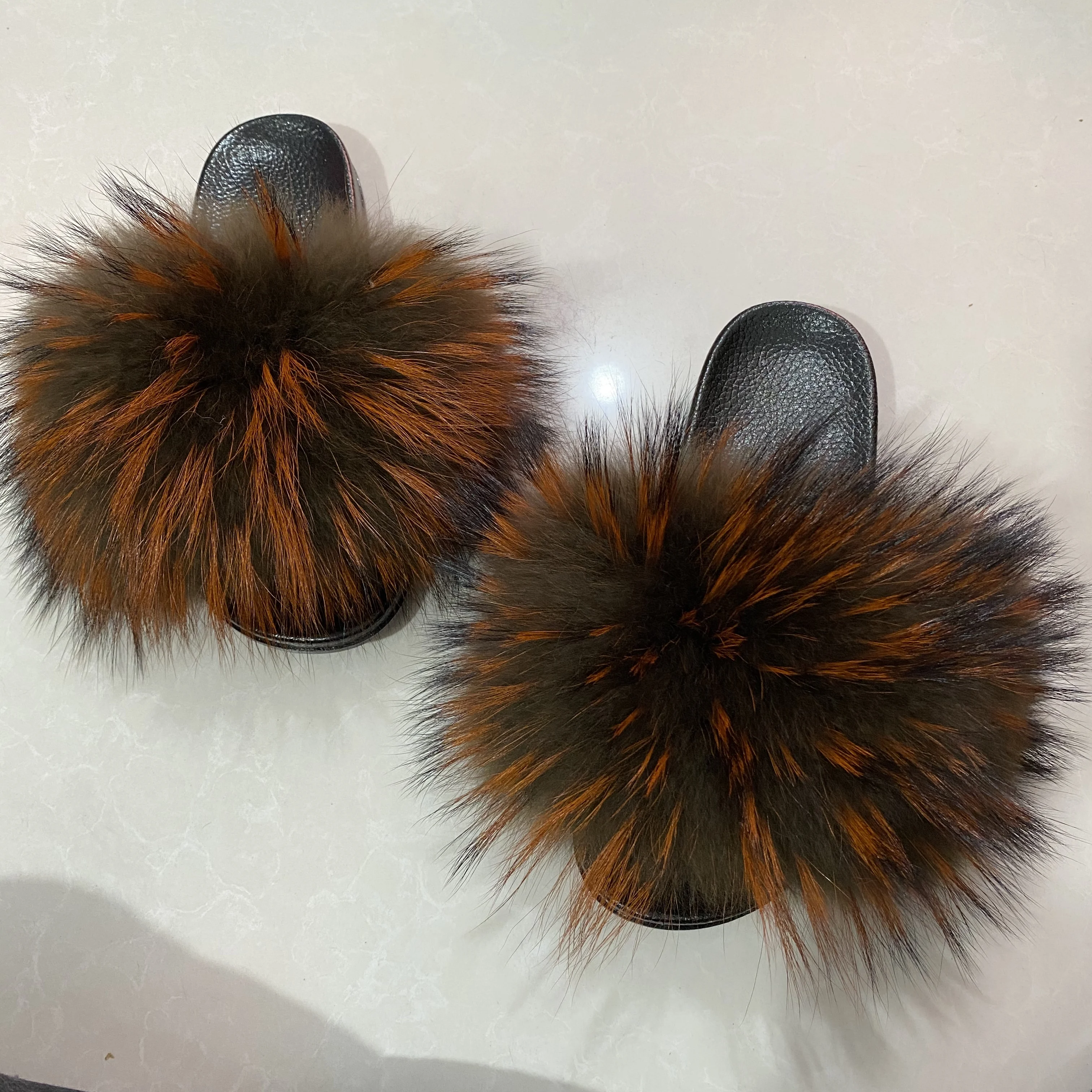 
Wholesale Furry Raccoon Fur Slides Slipper for women 