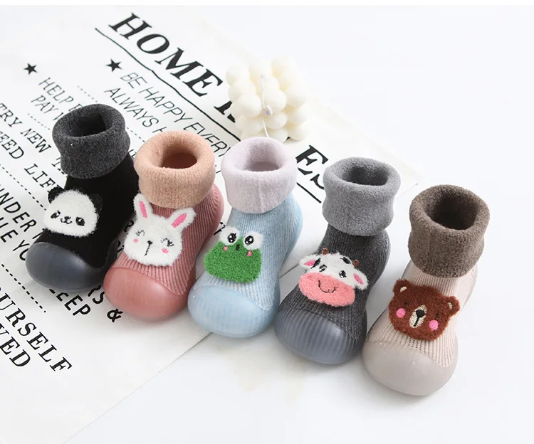 

Wholesale Boys&Girls Anti-Slip Shoes with Rubber Sole Winter Warm Boots, 5 colors