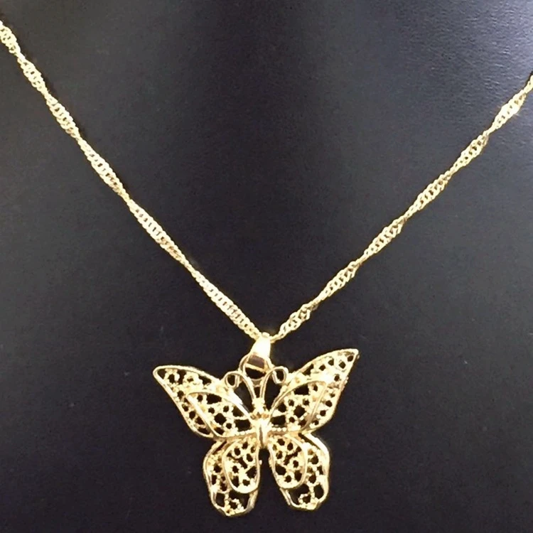 

Fashion Chunky Butterfly Pendant Necklace Jewelry Water Wave Chain Gold Butterfly Necklace Woman