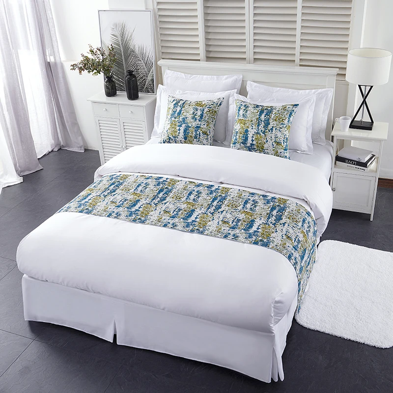 Fashion Wholesale Luxury Custom Cheap Hot Sale King Size Hotel Bed Scarf