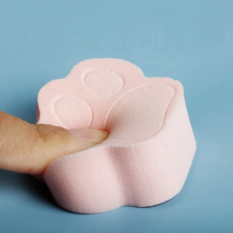 

Dropshipping pinky adorable claw shape foundation makeup sponge blender, Pink