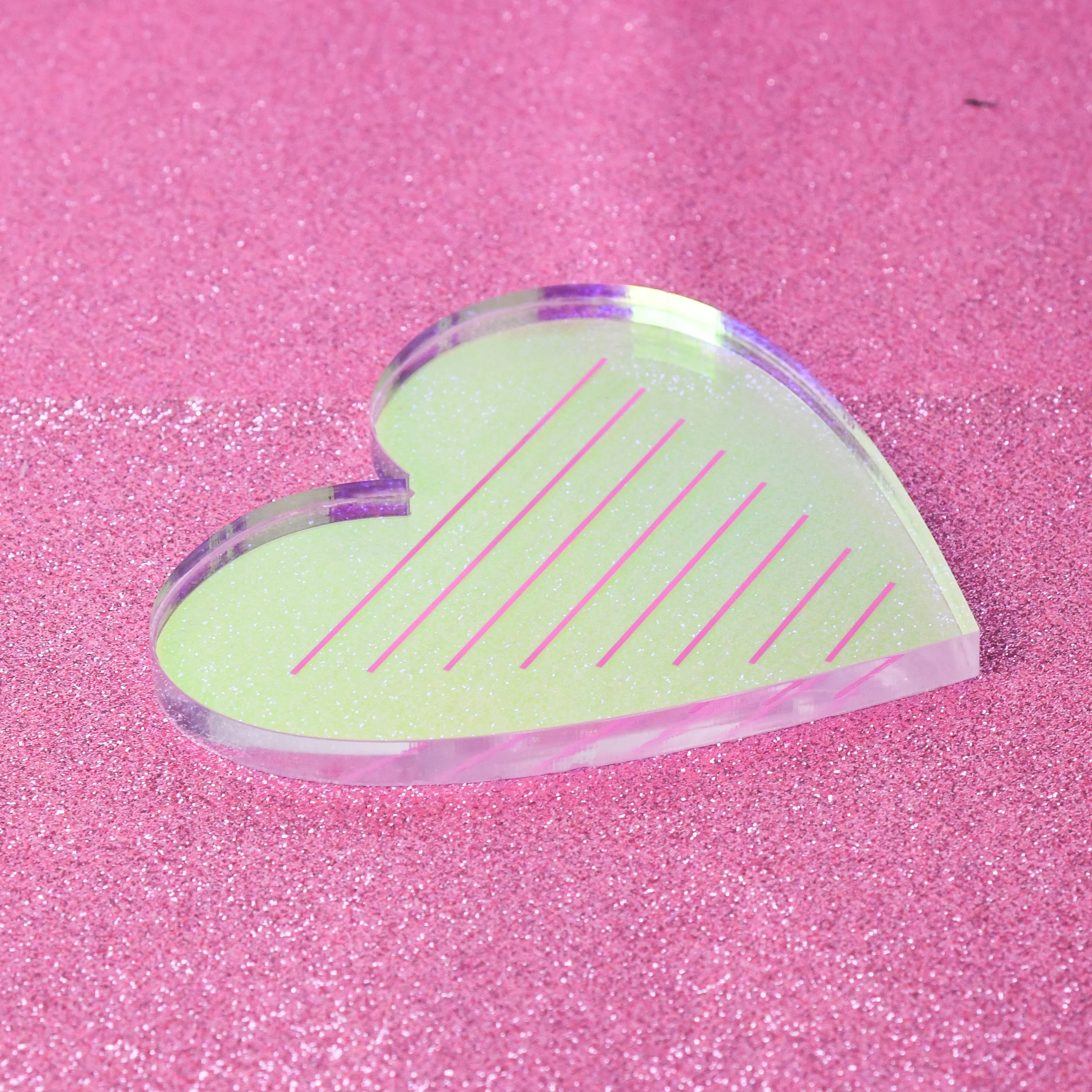 

New Rainbow Butterfly Heart Shape Eyelash Extension Lash Plate Acrylic Lash Palette Lash Tile With Magnet