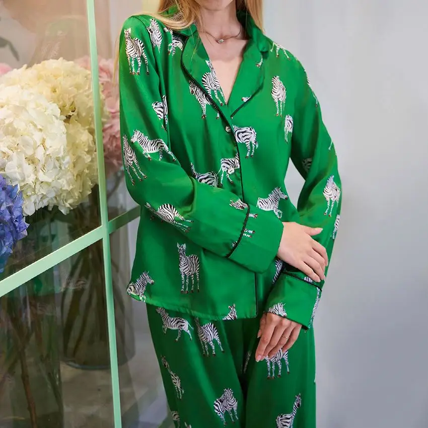 

2021 Fall Dessign Girls Silk Pajamas With Low Price