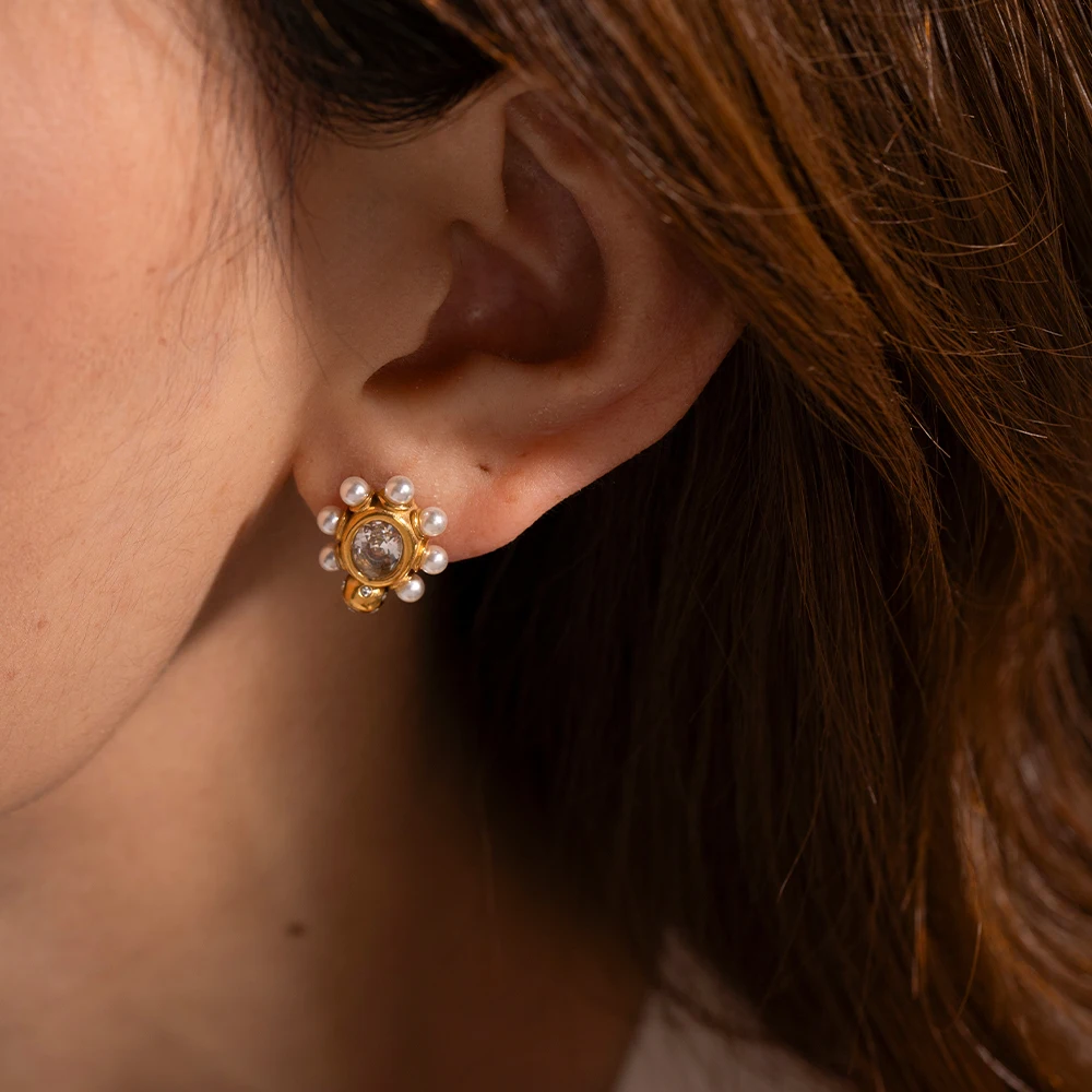 

Clear Zircon Pearl Round Chic Stud Earring 18K PVD Gold Plated Stainless Steel Elegance Drop Earrings For Women