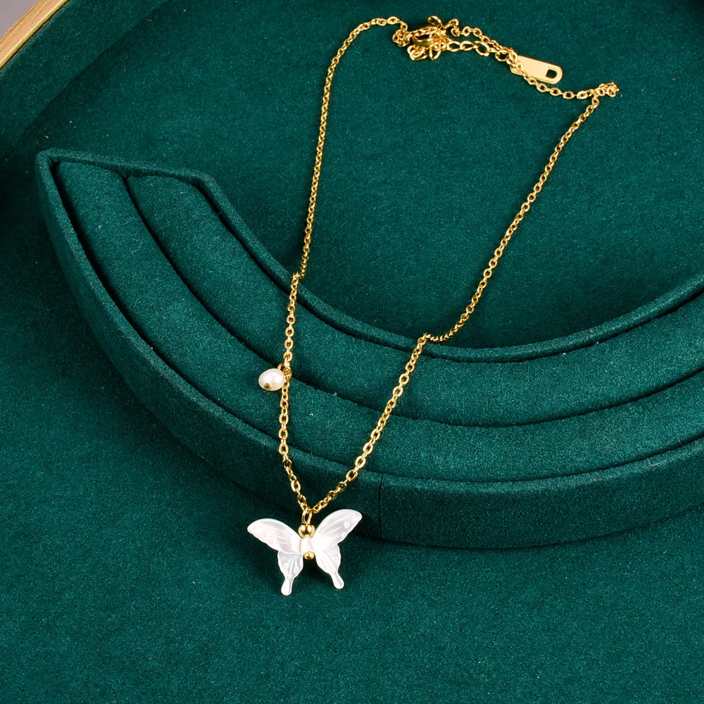 

French Style Vintage Baroque Pearl Butterfly Pendant Necklace No Tarnish Tiatinum Steel Chain Butterfly Necklace