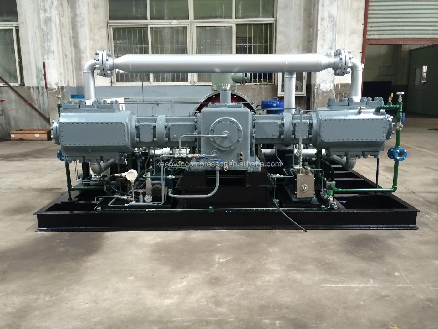  H2 gas compressor.jpg