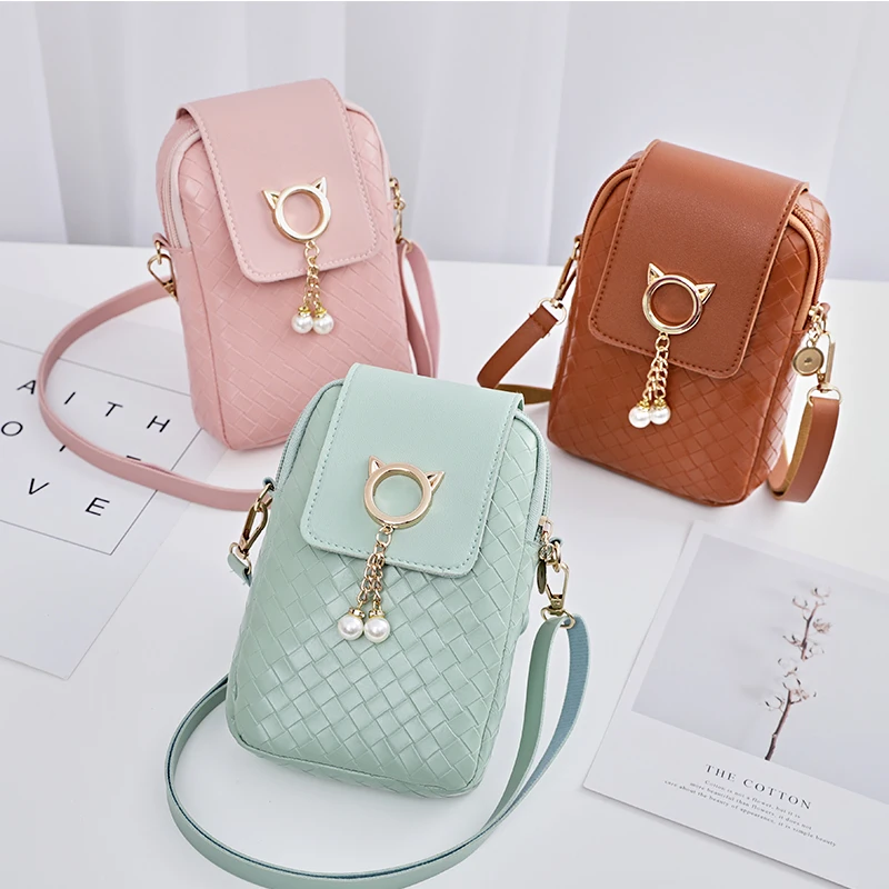 

2021 New Hot sale cute woven pearl women mobile phone bag small messenger bag pu ladies pearl mini shoulder mobile phone purses