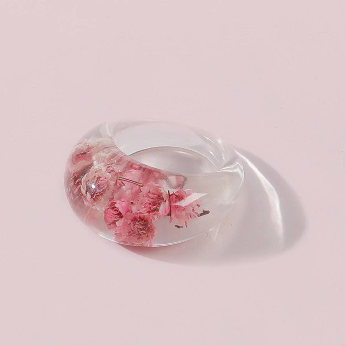 

2021 epoxy resin jewelry big lucite hand made pressed flower ring for girls, Optional as picture,or customized