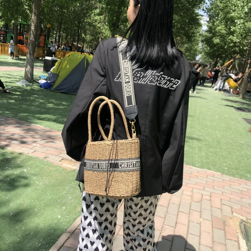 

straw bag 2021 summer fashion one-shoulder stiletto bag woven casual tote bag