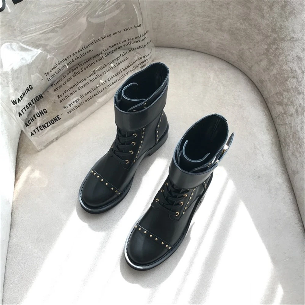 

Suede Leather Women Lace Up Ankle Boots Low Heels Thick Heel Buckle Short Boot Ladies Casual Shoes Metal Decoration Size 35-41