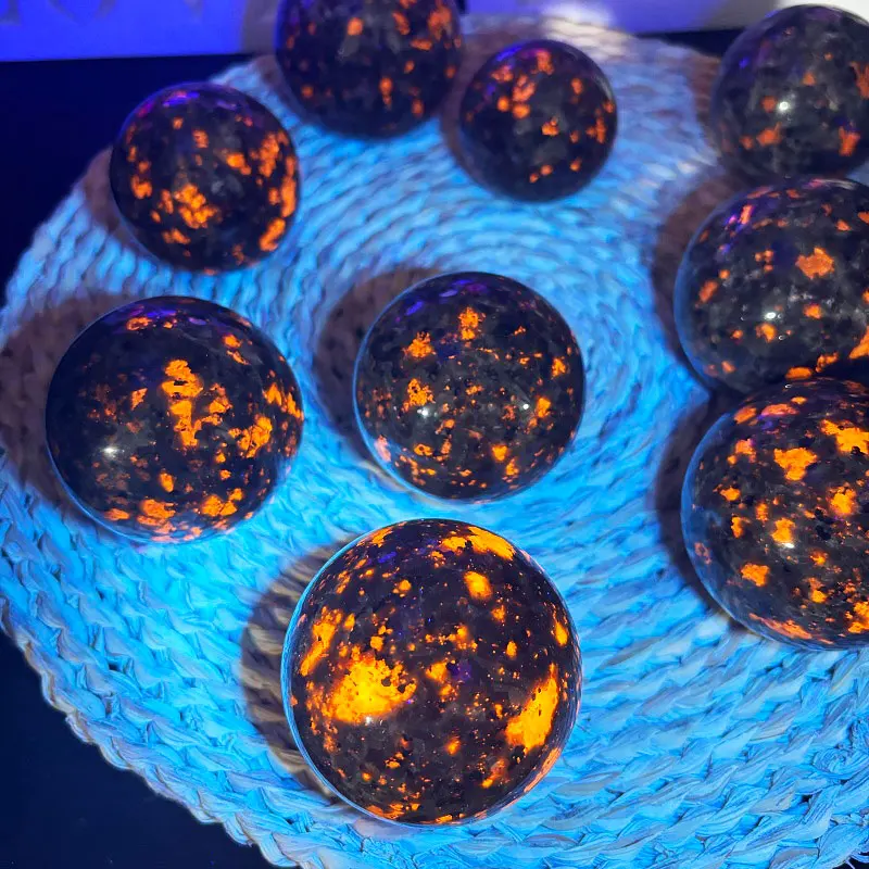 Hot Selling Wholesale Price Crystals Quartz Ball Yooperlite Sphere for Meditation