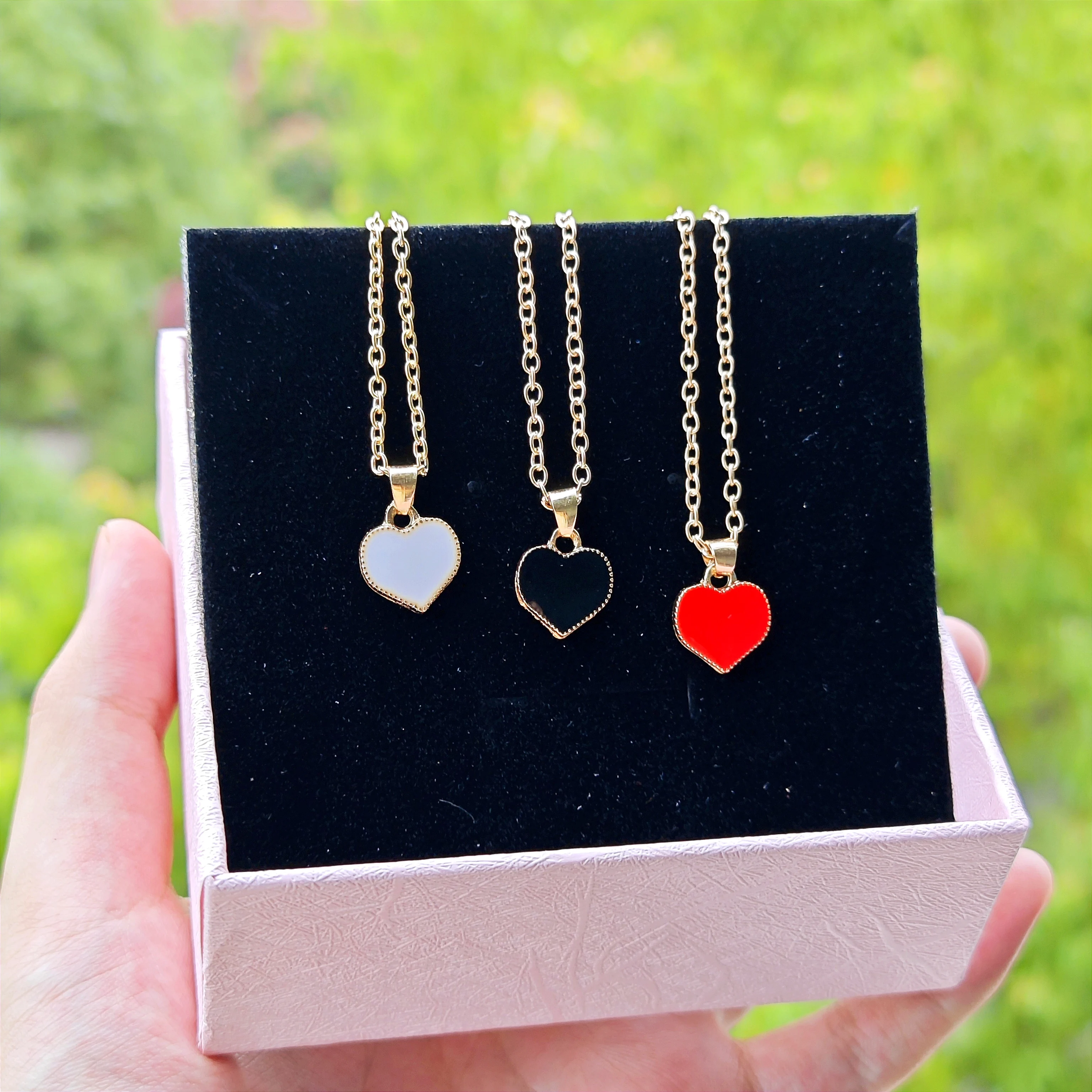 

Shangjie Fashion Vintage 3 colors Necklace Chain For Women Jewelry Accessories Wholesale Heart Pendants Necklace