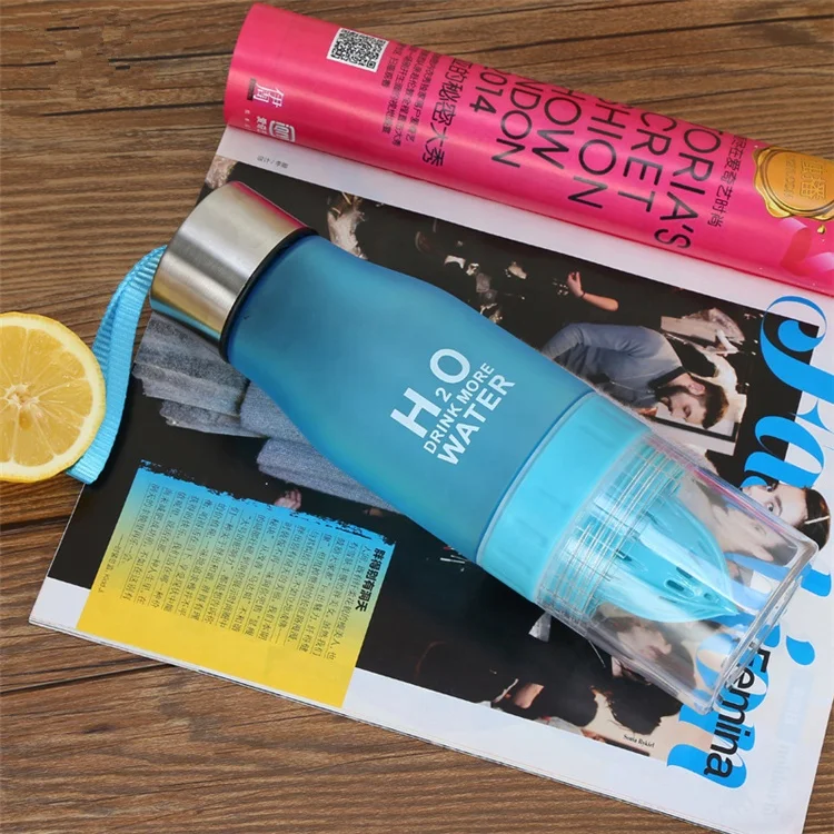 
Free Sample 650ml Plastic Fruit Lemon Drink Bottles With Infuser Infusion Water Bottles 