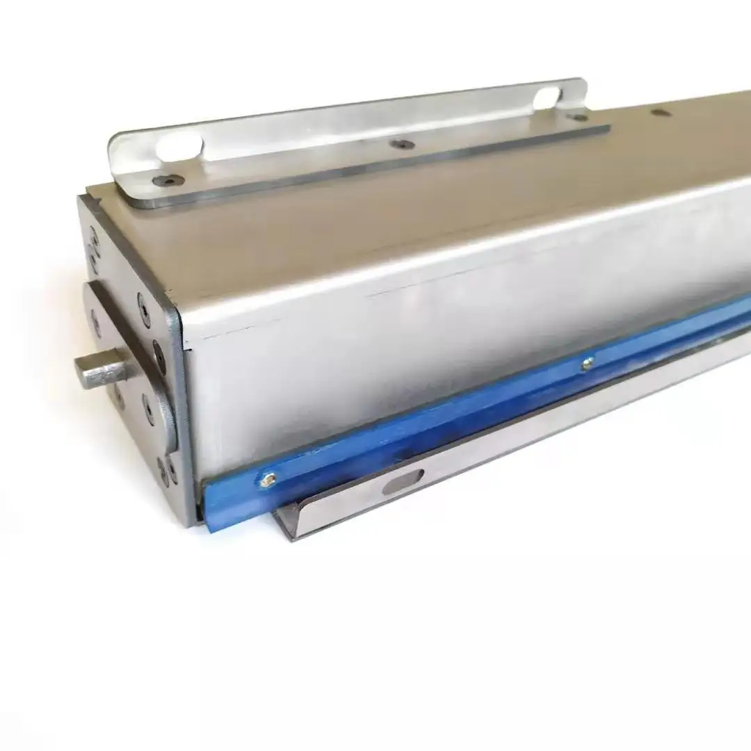 Flexible Retractable Automatic Safety Roll Up Way Cover For Cncmachne