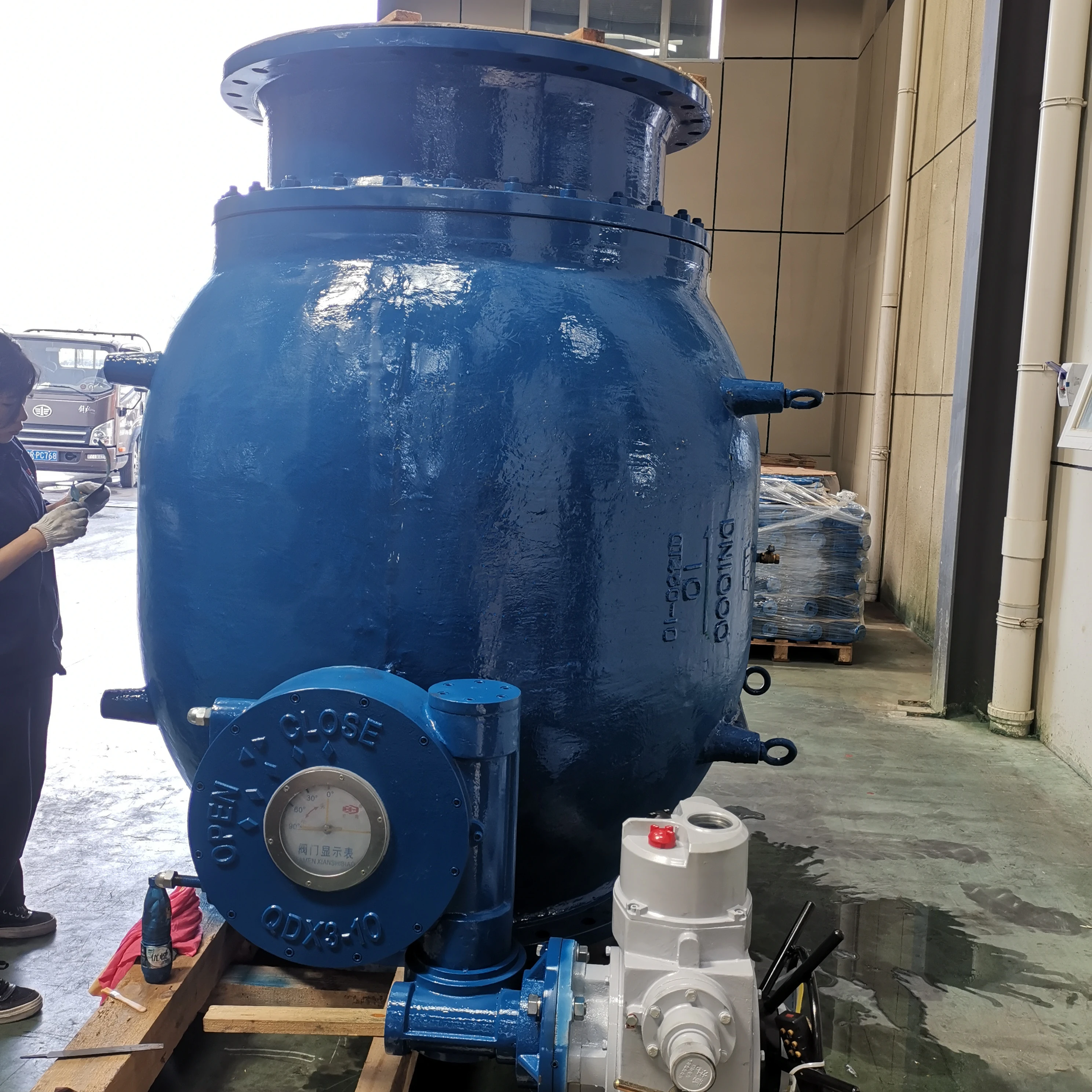 The Surprisingly Robust Eccentric Hemispherical Valve