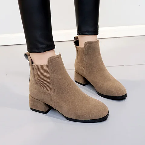 

Fashionable Refined Ankle Chelsea Boots Platform Winter Ladies Shoes Women Boots With Heels