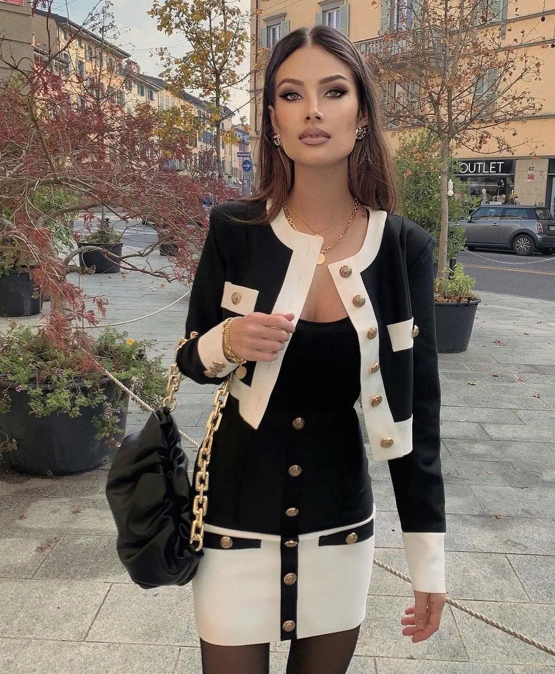 

2021 Ladies Spring Pearl Button Cardigan Elegant Long Sleeve Mini Skirt Knitted Short Suit, Shown