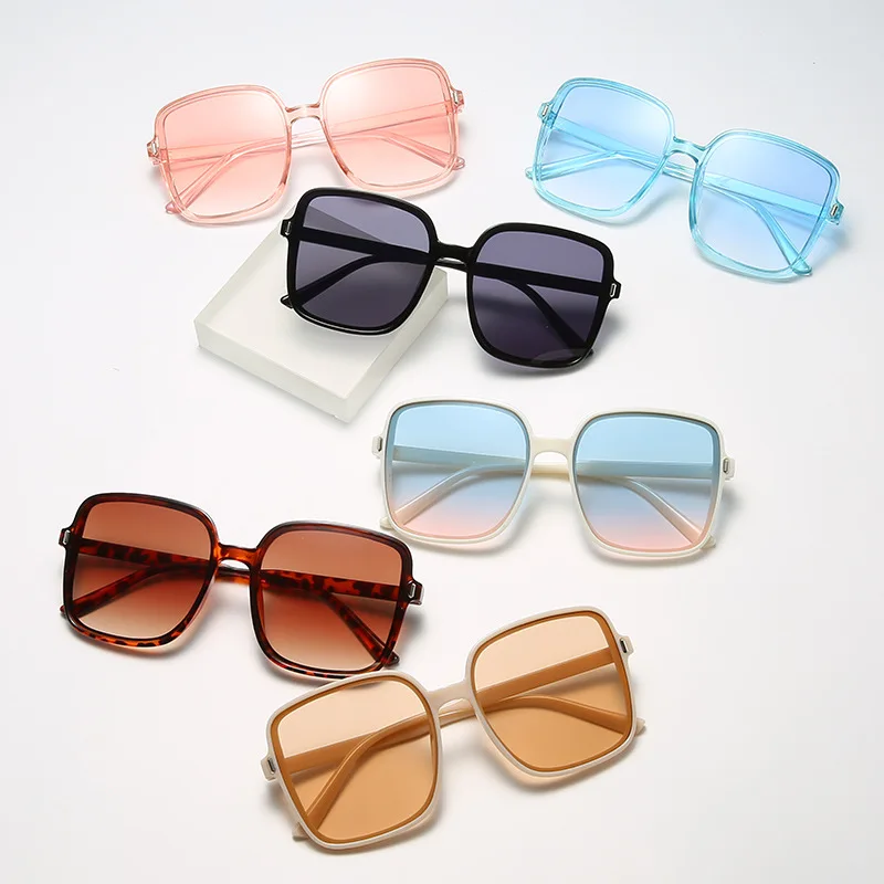 

New Arrival Oversized Anti-uv Gradient Sunglasses Fashion Charming Square Women Sunglasses