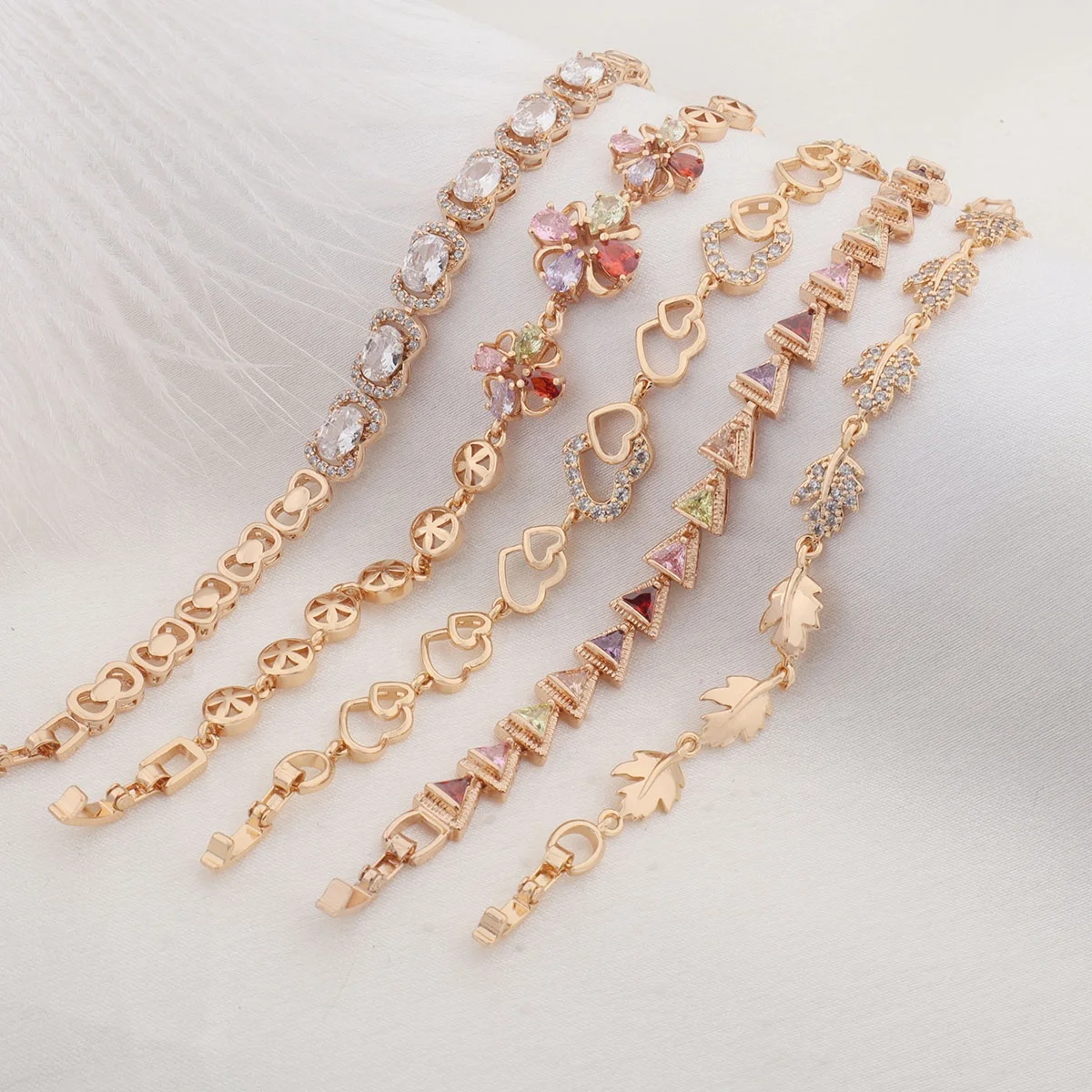 

China Manufacturer Fashion Bracelets Women Party Jewelry Gold Bracelets for Women