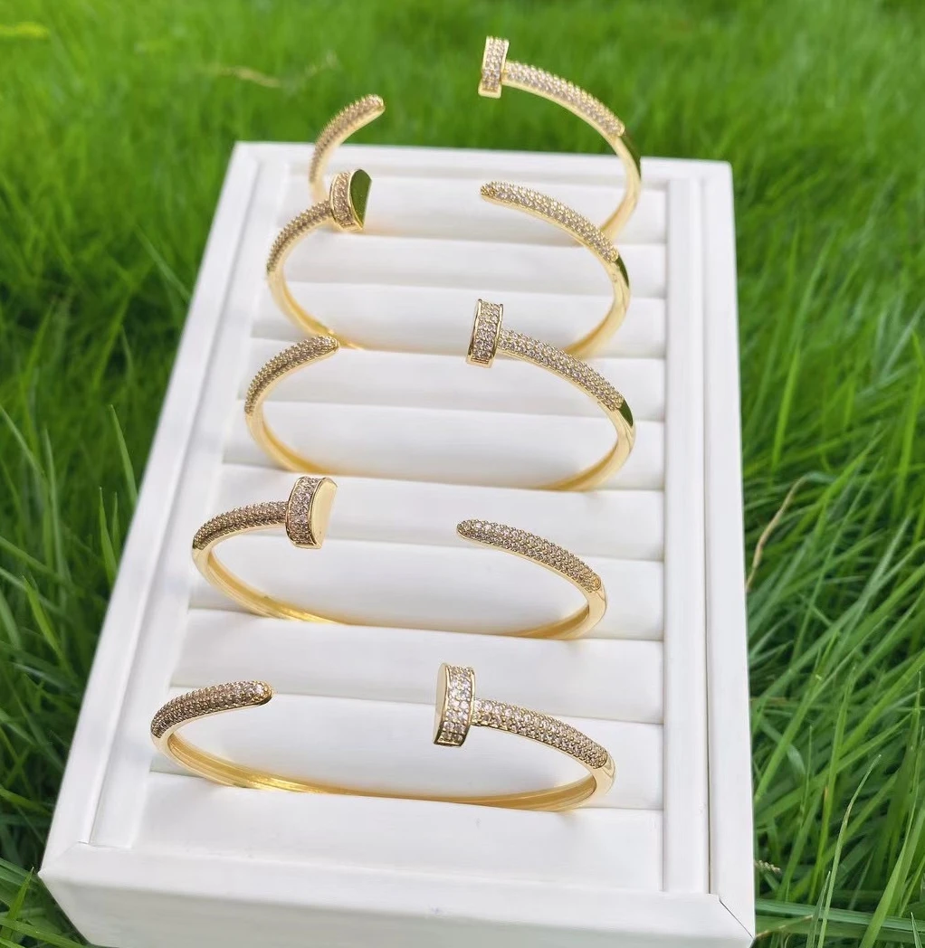 

Cuff Bracelets Luxury Brand Stylish Screws Nail Bangle for Women Girl Decoration Jewelry Accessory Gift