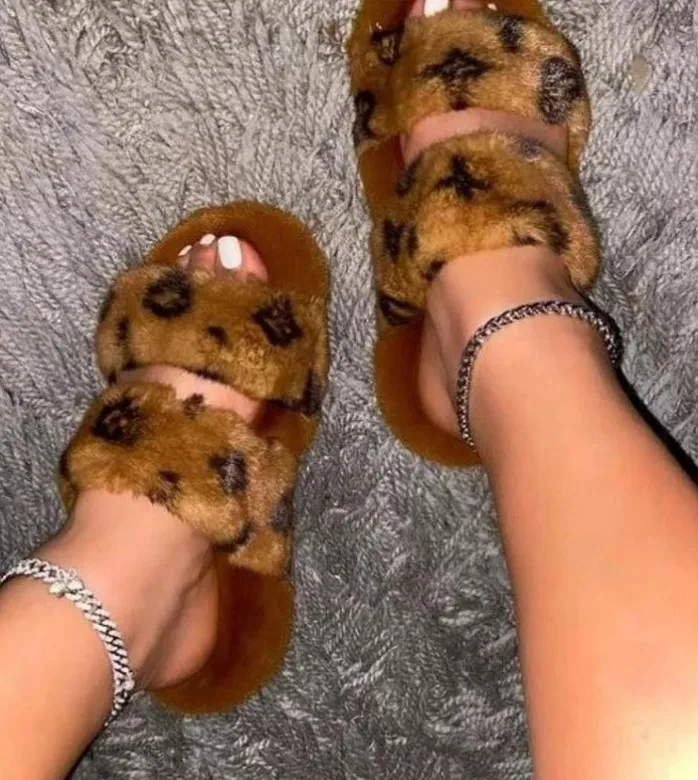 

2021 New design fur luxury winter fluffy Two belts flat fluzzy platform ladies sandals slides slippers
