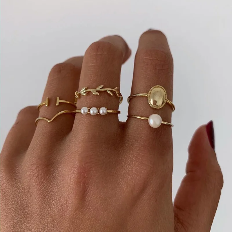 

Boho Knuckle Ring Set Ladies Creative Retro 6-piece Leaf Pearl Ring Gold Plated Pearl Leaf Ring Set