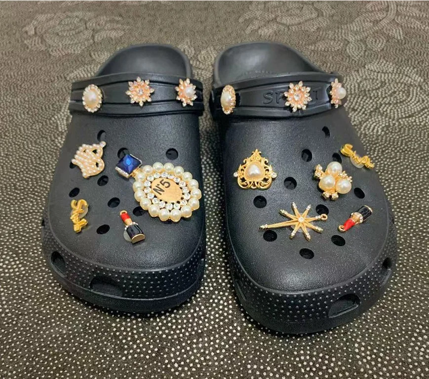 

Summer Hot Style Hole Women Summer Flat Garden Beach Water Shoes Sandals, Customized color