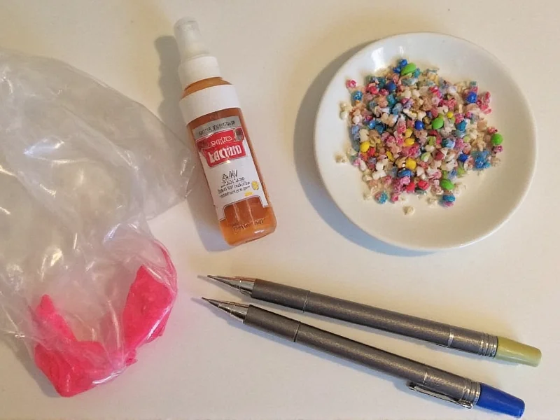 Homemade double pen materials preparation