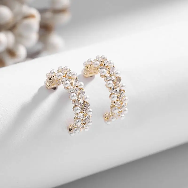 

IE3487 Crystal Rhinestone Cz Pearl C Shape Hoop Earrings Freshwater Pearl Cubic Zircon Hoop Earrings for Women