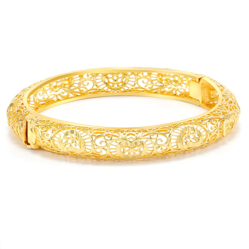 

Popular &Fashion Gold Plated Circle Charm Simple Hollow Pattern Gold Bracelet For Ladies