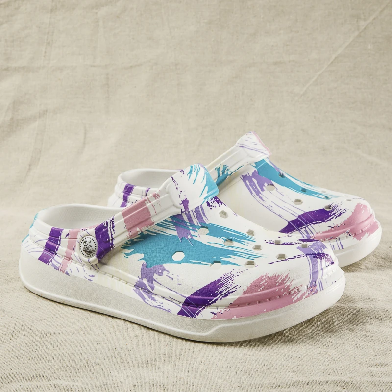 

Cool summer slippers lightweight unisex outdoor garden shoes men fashion clogs