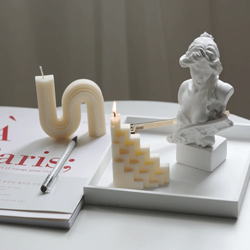 

Geometric Shape Letter Candle Silicone Mold Normcore Aromatherapy Building Block S-shaped Decoration Candle Mould Photo Props, As shown