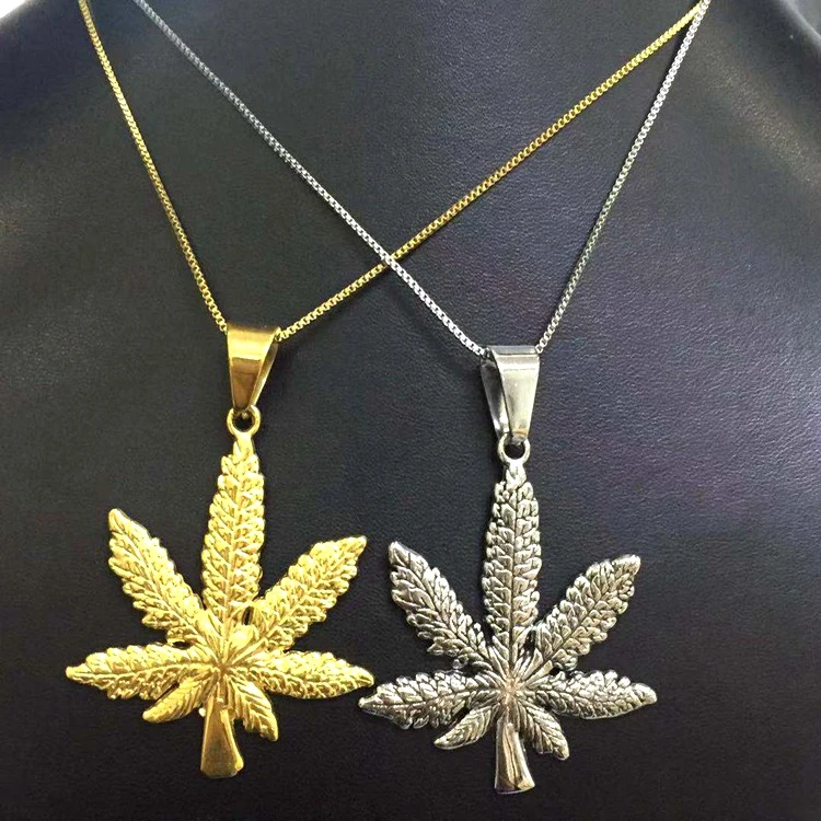

2020 fashion special style stainless steel gold plated jewelry maple leaf Pendant women and men shape necklace