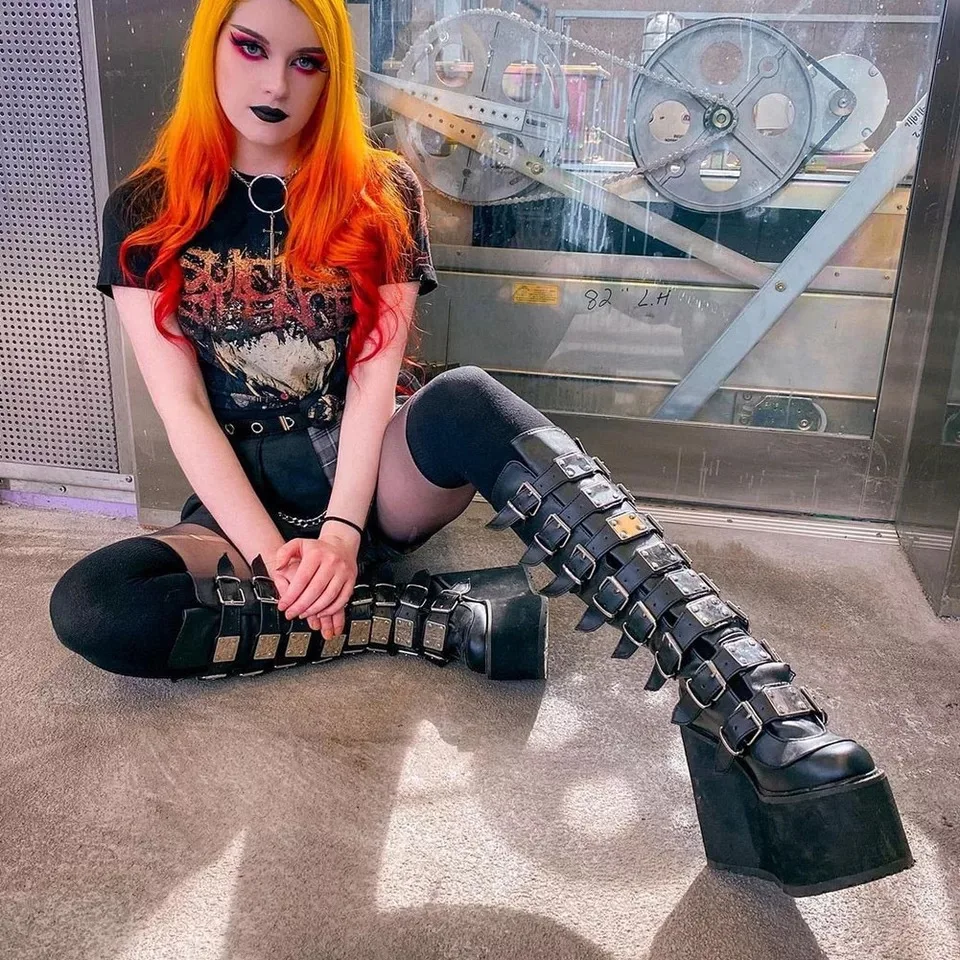 

2021 Amazon New Arrival European and American metal buckle platform High boots large size women's boots