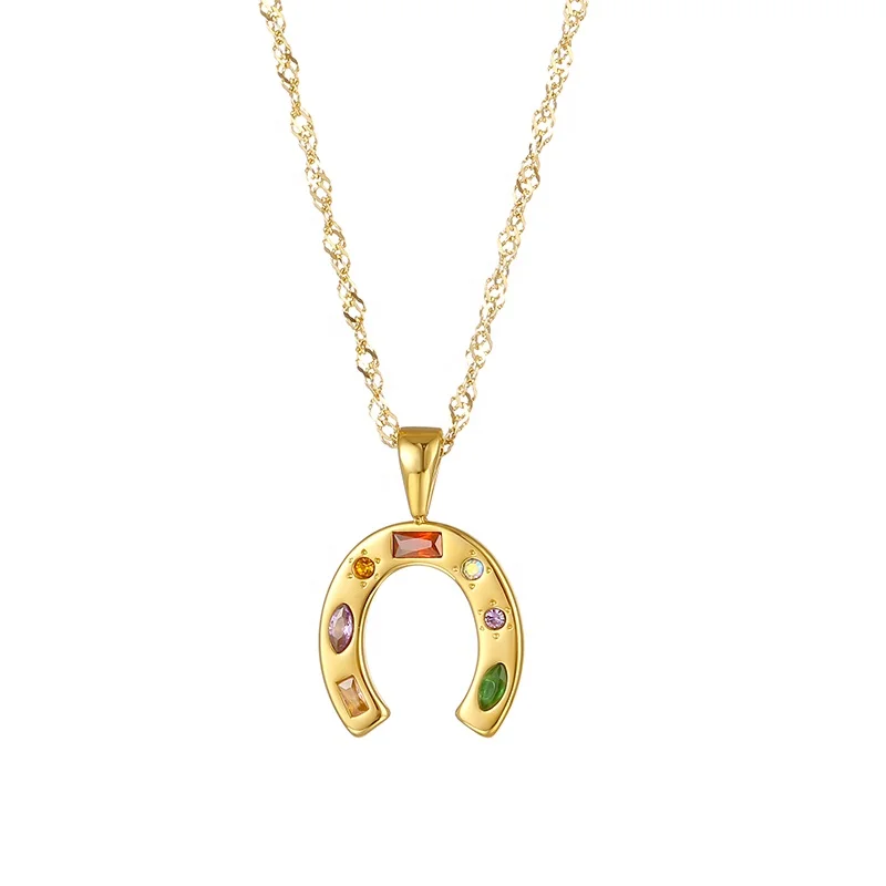 18K Gold Plated Jewelry Stainless Steel Vachette Clasp U-shaped Lucky Symbol Zircon Ride Horseshoe U Pendant Necklace for Women