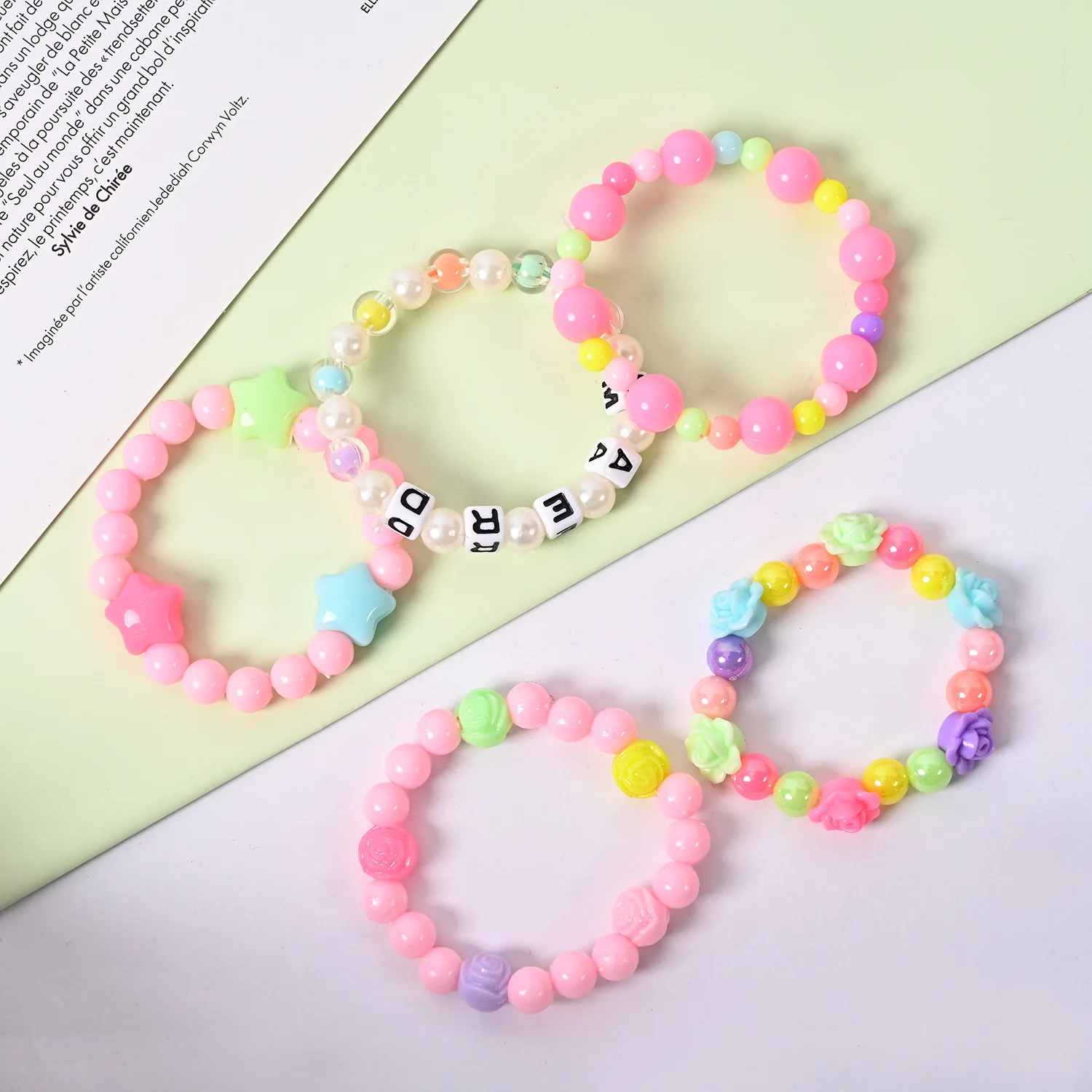 

Wholesale Cute Acrylic Beaded Bracelet Custom Beaded Bracelets Rainbow Bead Friends Bracelets for Kids