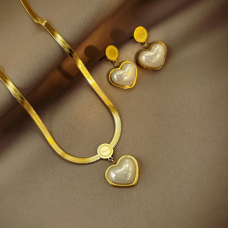 

Vintage Heart Stainless Steel Women High Quality Necklace Earrings Set Temperament Gold Clavicle Chain Jewelry Set Girl Gift