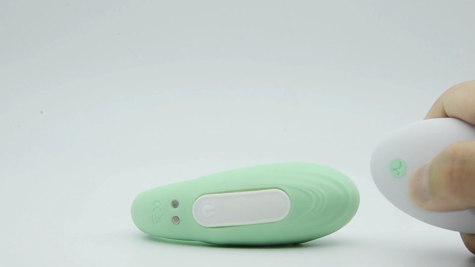 Sexy Mini Wearable Remote Control Vibrator G Spot Woman Heating Sex