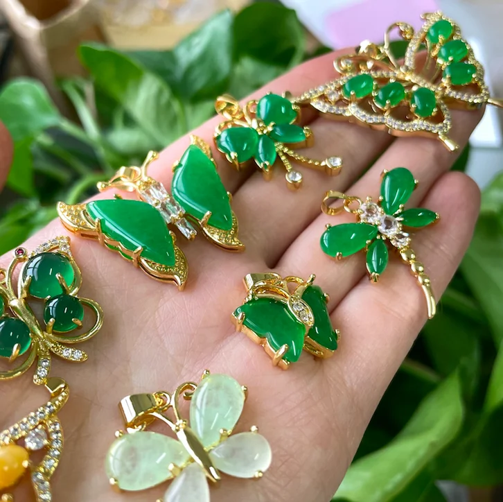 

Best Seller Color Green Butterfly Pendant Stainless Steel Gold Plated Jade Jewelry Necklace Hot Selling