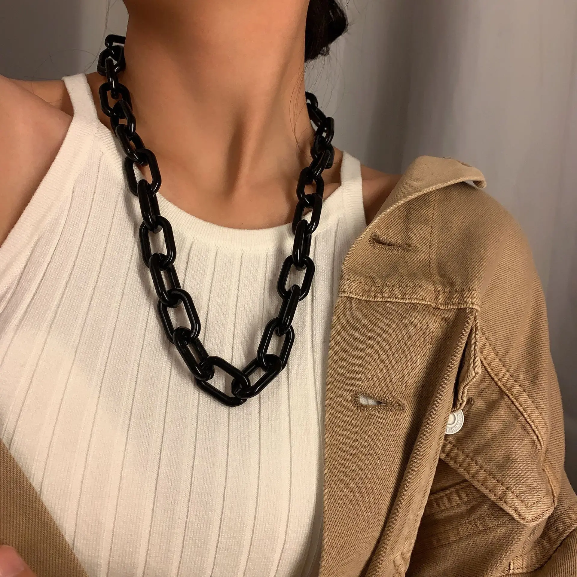 

VRIUA Hot Sale Acrylic Long Chain Necklace for Women Punk Clear Multicolor Plastic Chain Choker Necklace Collar Party Jewelry