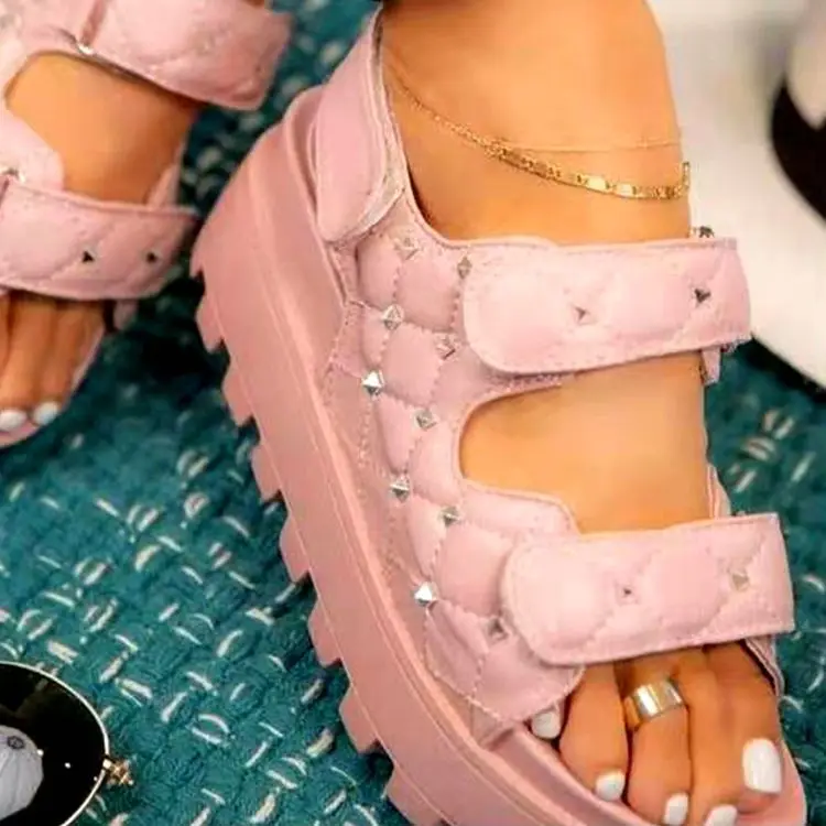 

Slippers For Ladies Large Size Jelly Shoes Women Rivet Sandals Rubber Slippers Women Latest Design Colorful Ladies Flat Sandals