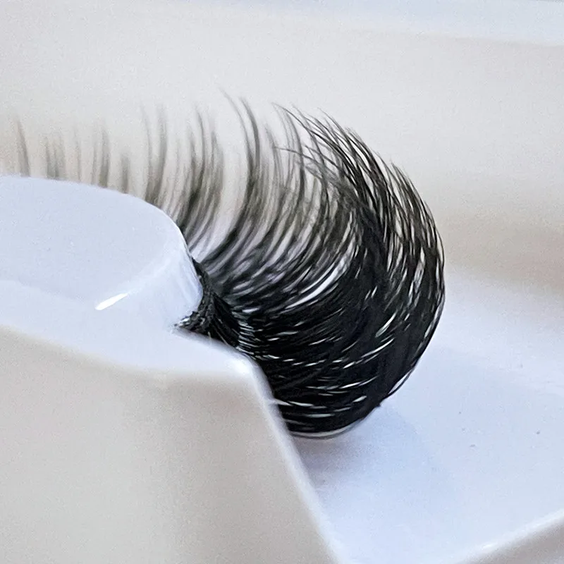 

A customized false eyelash faux mink 14mm D curl wink winged eyelash extensions with custom lash box, Natural black lashes