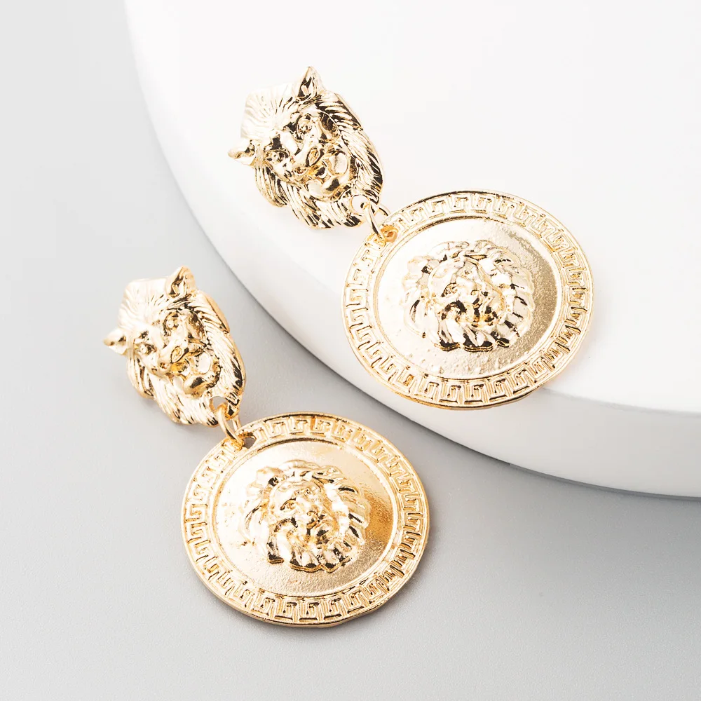 

Baroque Retro Lion Head Studs Personalized Metal Geometric Exaggerated Vintage Earrings, Picture shows