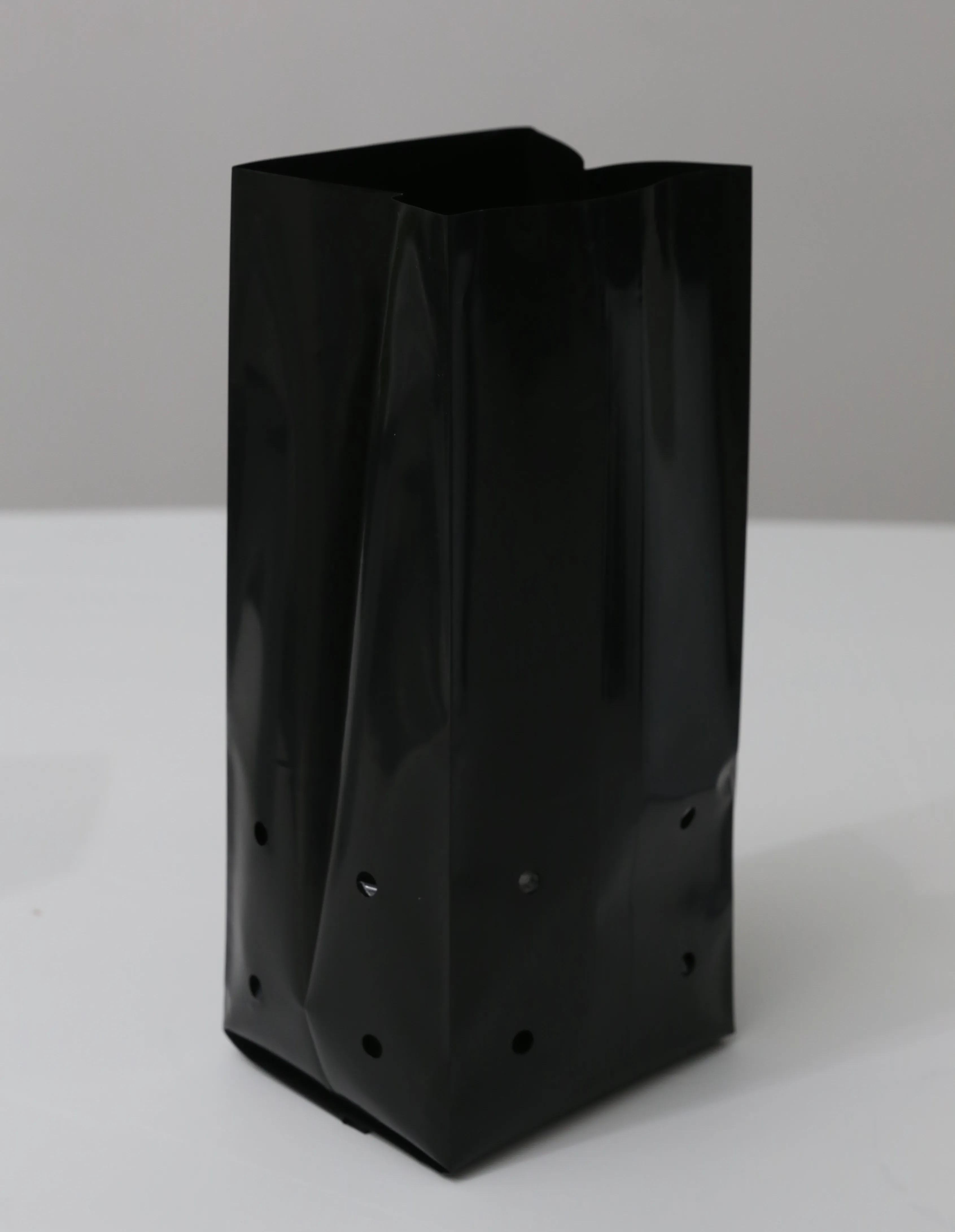 Black PE Plastic Plant Nursery bags for tree seedlings transplanting