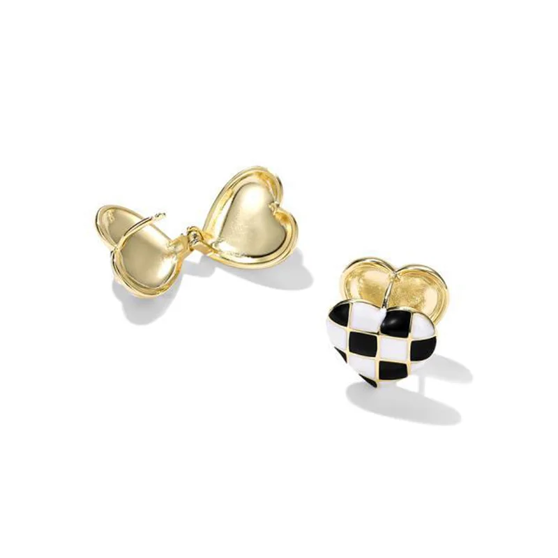 

2022 New Design Fashion Brass 14K Gold Plated Enamel Black and White Heart Square Shape Checkerboard Hoop Earrings