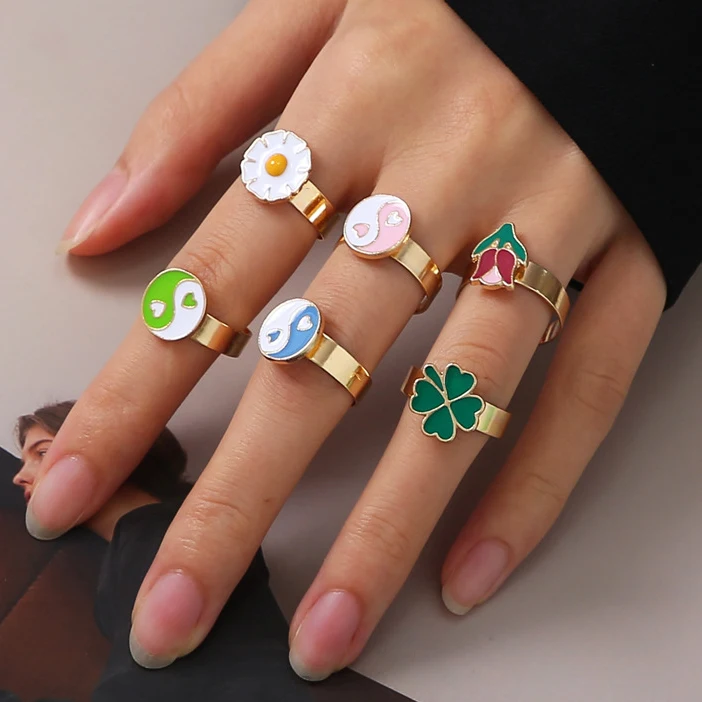 

Barlaycs 2021 Fashion Stainless Steel Enamel Finger Jewelry Women's Exquisite Butterfly Clover Flower Heart Yin Yang Ring